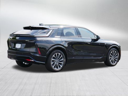 Certified 2024 Cadillac Lyriq Sport AWD/4WD image 6