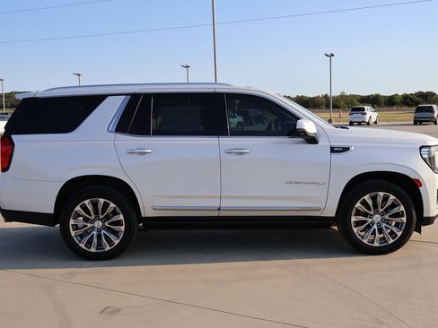 Used 2021 GMC Yukon Denali w/ Denali Premium Package AWD/4WD image 6