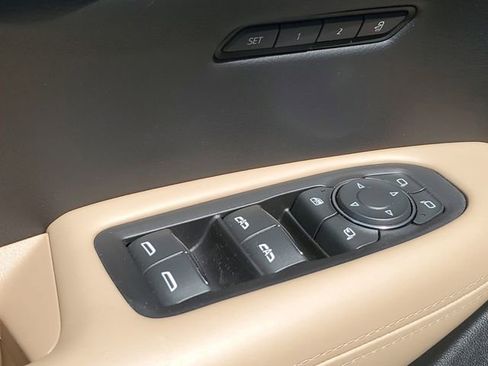Used 2022 Cadillac XT5 Sportv w/ Platinum Package AWD/4WD image 24