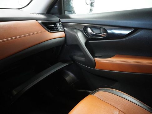 Used 2018 Nissan Rogue SL image 31