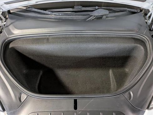 Used 2022 Tesla Model X image 22