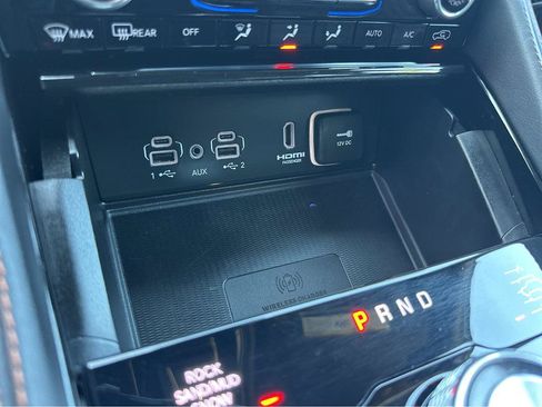 Used 2023 Jeep Grand Cherokee Summit AWD/4WD image 27