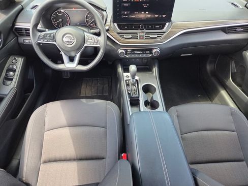 Used 2025 Nissan Altima 2.5 SV w/ SV Special Edition Package FWD image 6