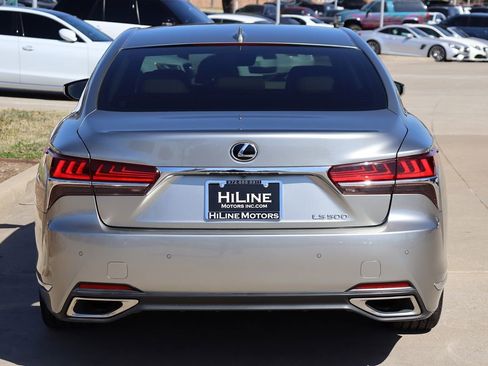 Used 2018 Lexus LS 500 w/ Interior Upgrade Package image 8