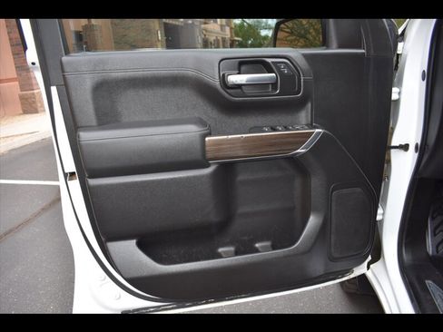 Used 2019 Chevrolet Silverado 1500 LT w/ Convenience Package image 18