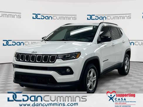 Used 2023 Jeep Compass Latitude AWD/4WD image 1