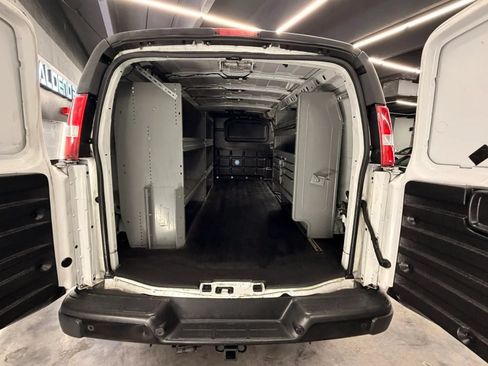 Used 2021 Chevrolet Express 2500 Extended w/ Enhanced Convenience Package RWD image 11