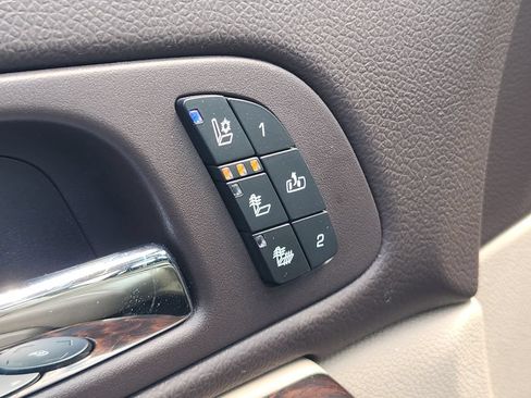 Used 2013 GMC Yukon Denali AWD/4WD image 16