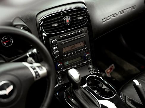 Used 2008 Chevrolet Corvette Coupe w/ Preferred Equipment Group image 19