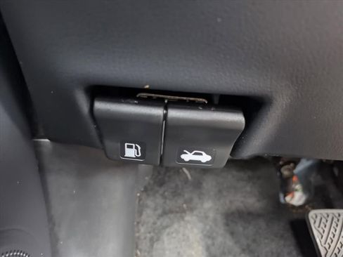 Used 2019 Nissan Versa S Plus image 22