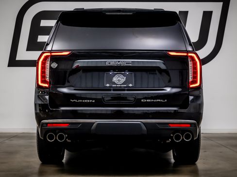 Used 2024 GMC Yukon Denali Ultimate AWD/4WD image 11