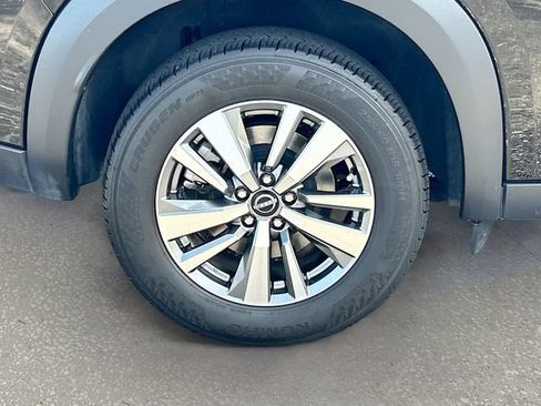 Certified 2025 Nissan Pathfinder SL AWD/4WD image 32