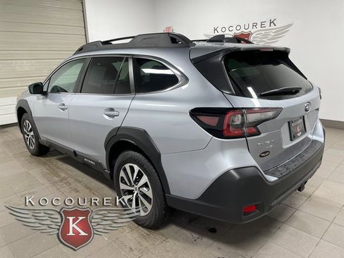 Used 2025 Subaru Outback Premium w/ Popular Package #1A image 4