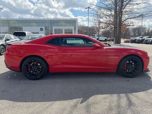Used 2014 Chevrolet Camaro SS w/ SS Performance Package image 8