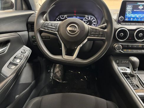 Used 2025 Nissan Sentra SV FWD image 32