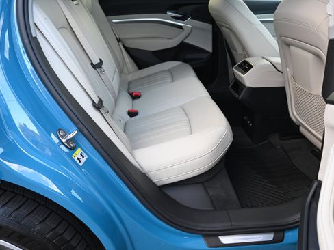 Used 2019 Audi e-tron Premium Plus image 45