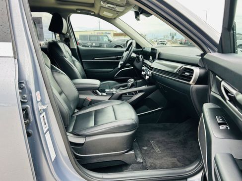 Used 2025 Kia Telluride S AWD/4WD image 34