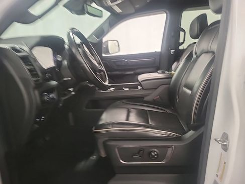 Used 2022 RAM 1500 Limited AWD/4WD image 3