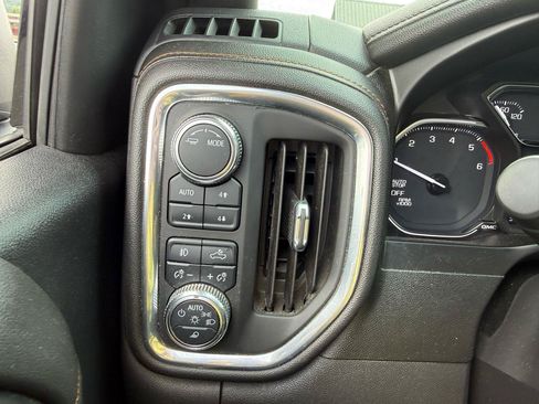 Used 2021 GMC Sierra 1500 AT4 AWD/4WD image 12