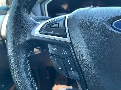 Used 2019 Ford Fusion SE w/ Equipment Group 151A FWD image 15
