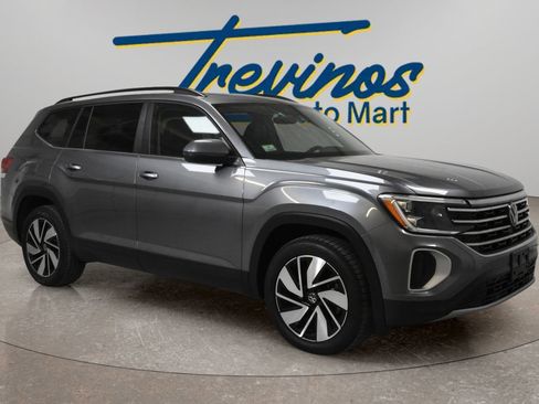 Used 2024 Volkswagen Atlas SE AWD/4WD image 1