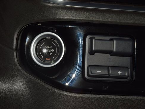 Used 2022 Chevrolet Silverado 1500 High Country w/ High Country Premium Package image 35