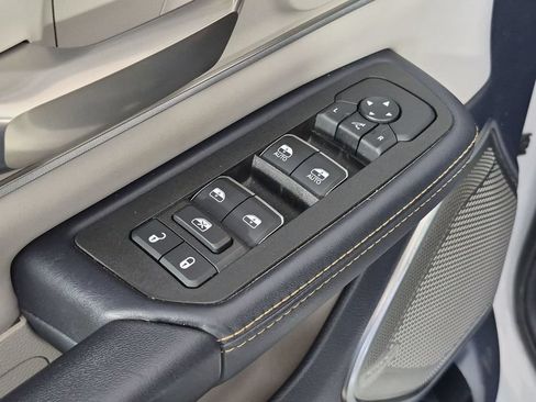 Used 2025 RAM 1500 Tungsten AWD/4WD image 15