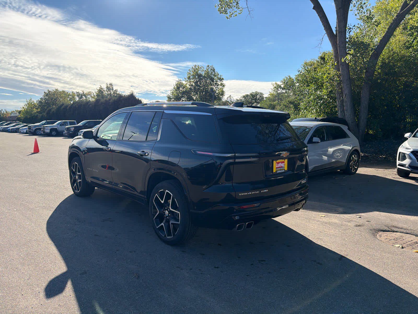 Used 2026 Chevrolet Traverse High Country AWD/4WD image 3