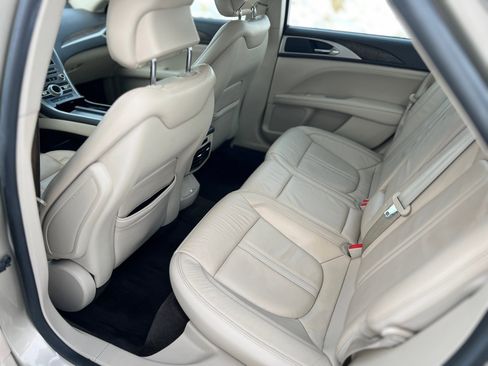 Used 2017 Lincoln MKZ Select w/ Select Plus Package image 28