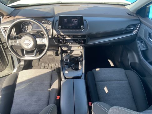 Used 2023 Nissan Rogue SV FWD image 15