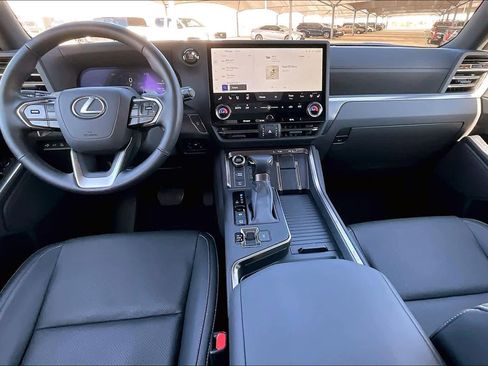 Used 2025 Lexus GX 550 w/ Accessory Package (2T) AWD/4WD image 15