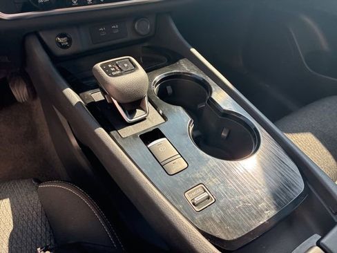 Used 2025 Nissan Rogue SV image 25