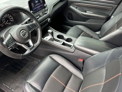 Used 2022 Nissan Altima 2.0 SR FWD image 11