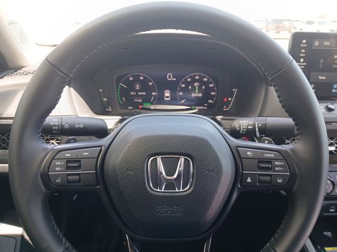 Used 2025 Honda Accord EX-L image 11