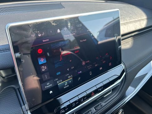 New 2025 Jeep Compass Limited w/ Sun & Sound Group image 30