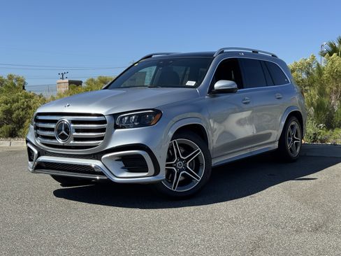 New 2025 Mercedes-Benz GLS 450 4MATIC image 2