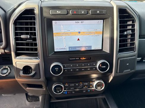 Used 2021 Ford Expedition XLT RWD image 24