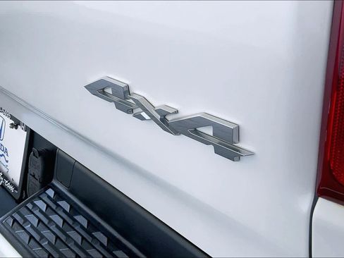 Used 2019 RAM 1500 Laramie image 10