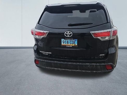 Used 2016 Toyota Highlander LE AWD/4WD image 3