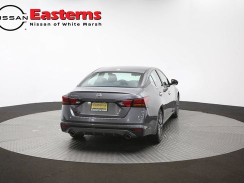 Used 2023 Nissan Altima 2.5 SV w/ SV Premium Package FWD image 39
