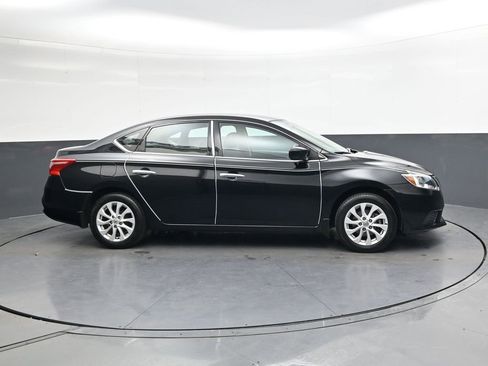 Used 2018 Nissan Sentra SV image 3