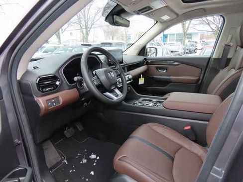 Certified 2025 Honda Pilot Elite image 2