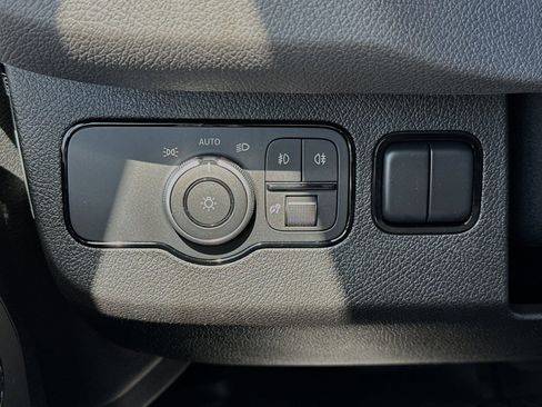 Used 2024 Mercedes-Benz Sprinter 2500 image 31