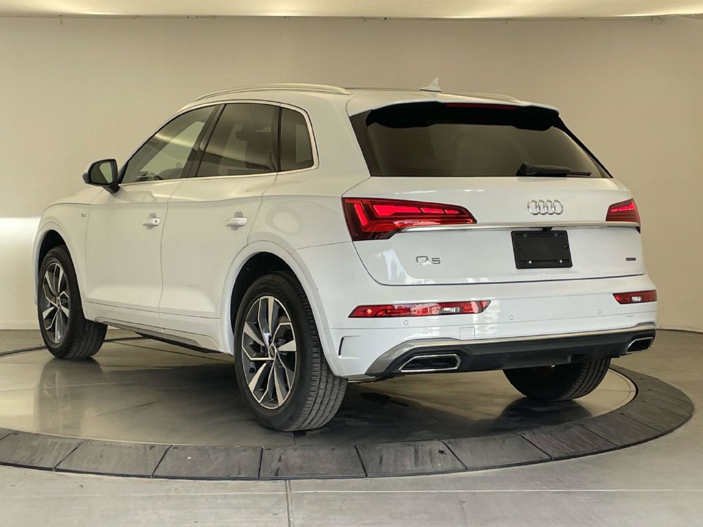 Certified 2023 Audi Q5 2.0T Premium w/ Convenience Package AWD/4WD image 3