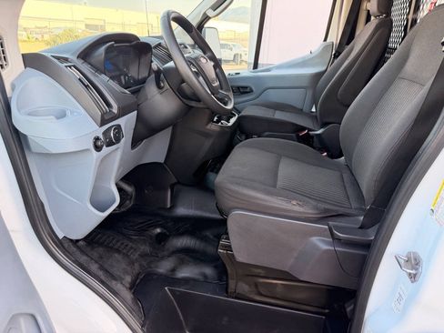 Used 2019 Ford Transit 250 130 Low Roof w/ Exterior Upgrade Package RWD image 19