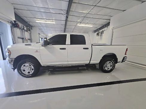 Used 2024 RAM 2500 Tradesman w/ Chrome Appearance Group AWD/4WD image 2