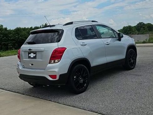 Used 2022 Chevrolet Trax LT w/ Sport Edition AWD/4WD image 8