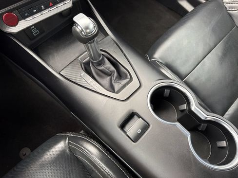 Used 2025 Ford Mustang Premium RWD image 27