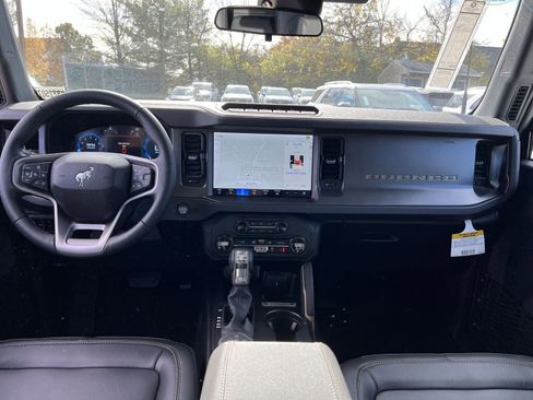 New 2025 Ford Bronco Badlands image 23