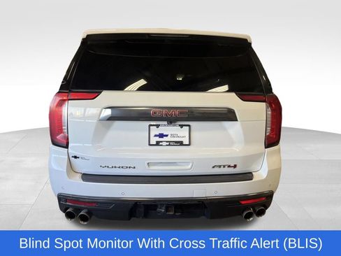 Used 2023 GMC Yukon AT4 w/ Technology Package AWD/4WD image 5